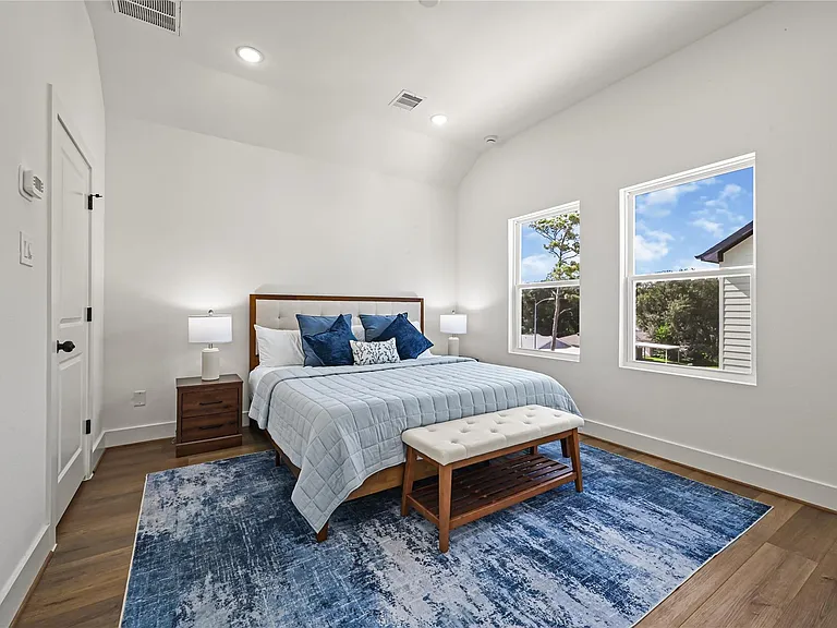6530 Goldspier St — Photo 17
