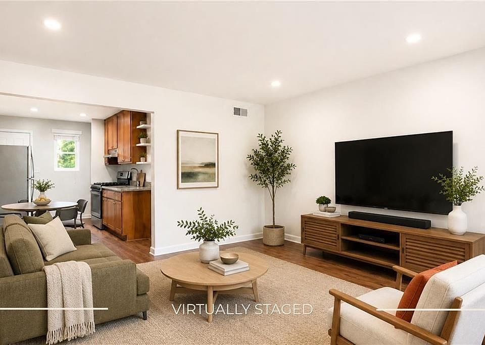 1st image of 3203 E Point St #4