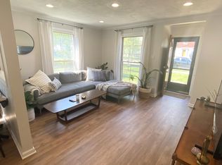 3318 S Taylor Ave, Milwaukee, WI 53207