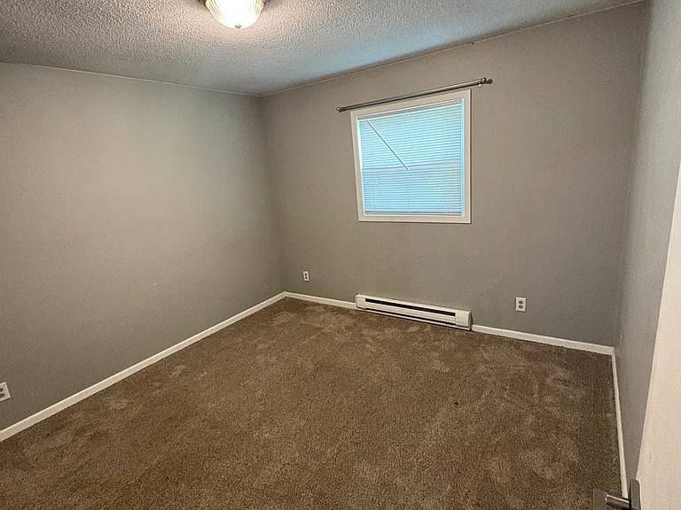 205 W Graham St #8 — Photo 5