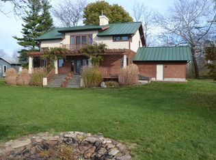 916 Adams Rd, South Haven, MI 49090