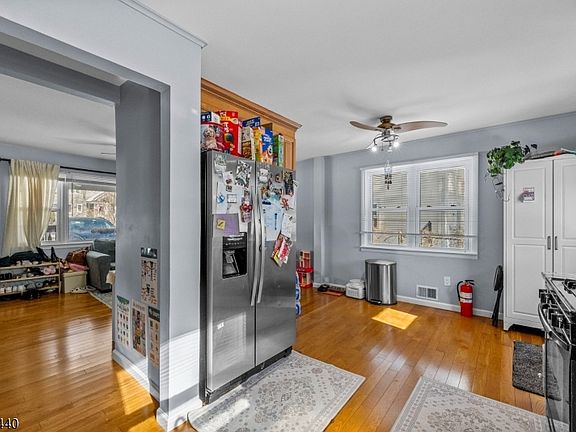 5th image of 77 Riverside Dr