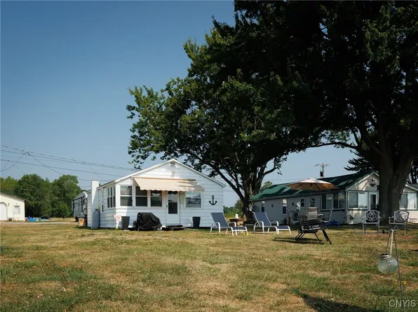 2202 Humphrey Ln, Cape Vincent, NY 13618