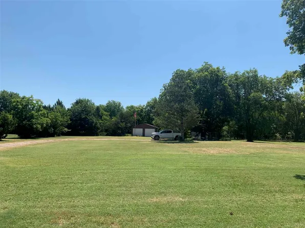 307 W Rock Creek Dr, Cache, OK 73527