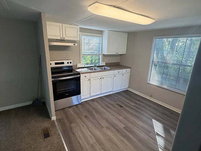 4758 Kinneys School Rd — Photo 2