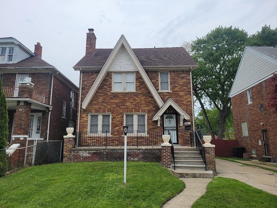 1st image of 371 Piper Blvd