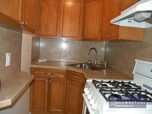 Rented by Brownstone Real Estate | media 8