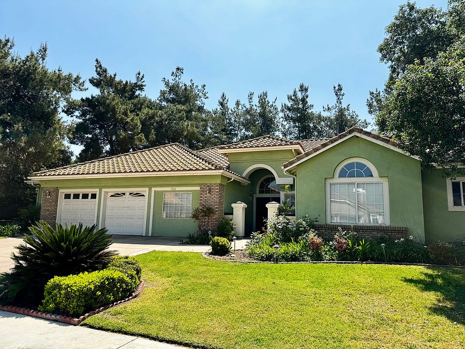 1st image of 1026 Stonehedge Dr