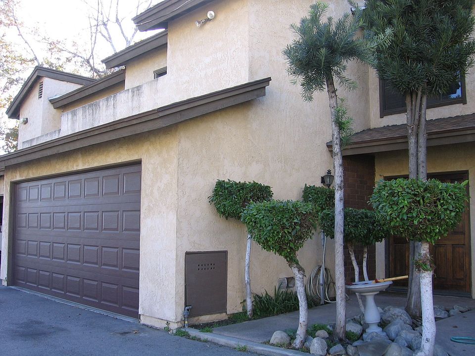 2nd image of 8500 Kester Ave Unit L