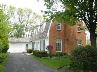 116 E Sheridan Rd, Lake Bluff, IL 60044