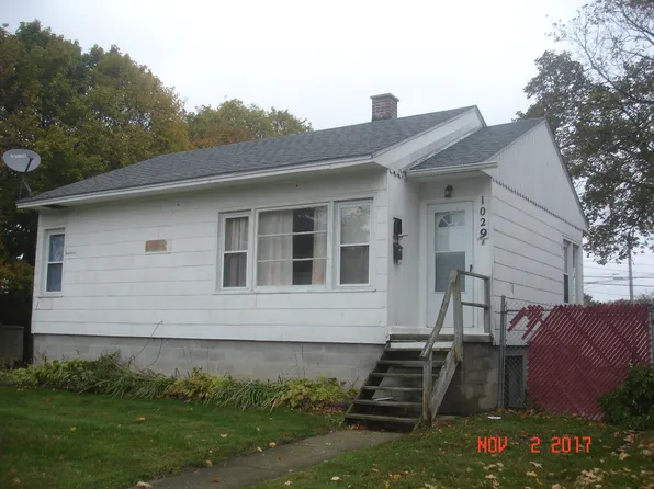 1029 S Arnold St #A, Mount Pleasant, MI 48858