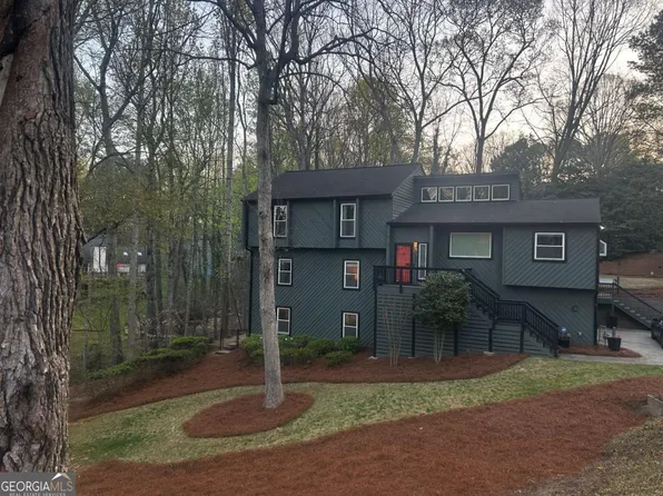 125 Brier Ct, Roswell, GA 30076