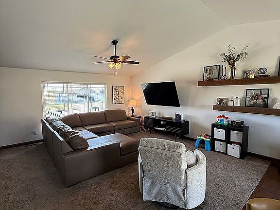 2nd image of 2613 Merle Ave