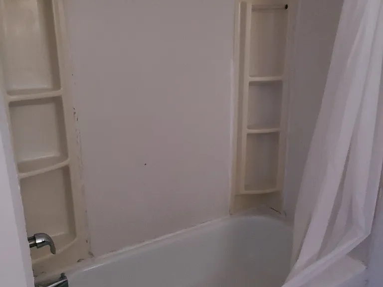 23 Dewey St — Photo 6