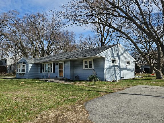 2nd image of 3226 N McCord Rd