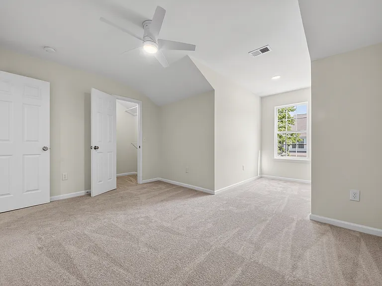 8911 Bryant Field Cir — Photo 21