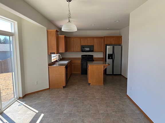 4th image of 19227 76th Ave E