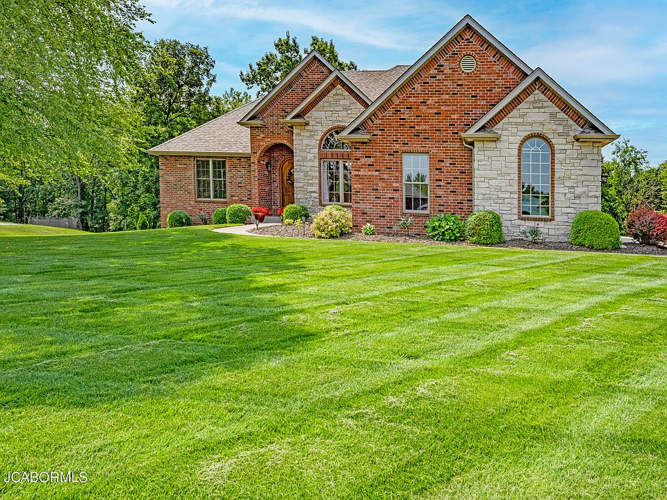1st image of 3827 Bennington Ln