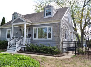 1006 Elm St, St Charles, IL 60174