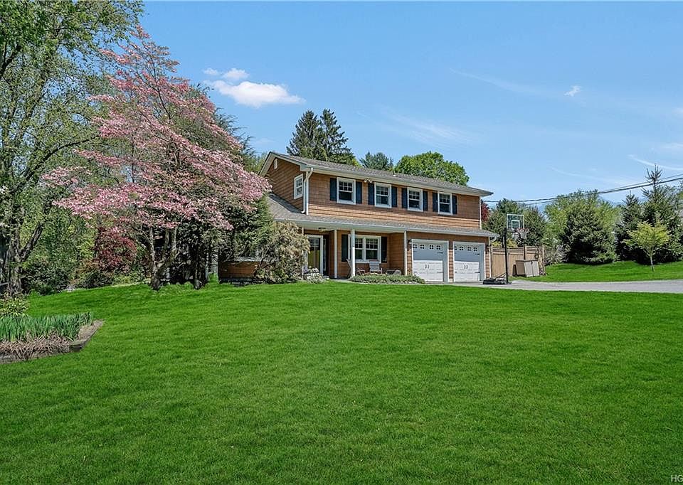 1st image of 1384 Ellen Ln