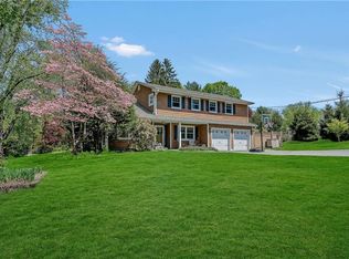1384 Ellen Ln, Yorktown Heights, NY 10598