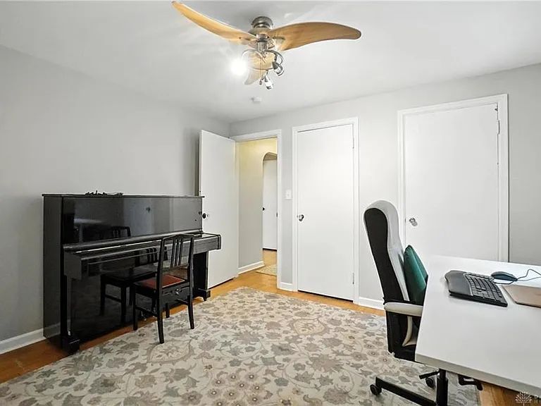 108 Napoleon Dr — Photo 20