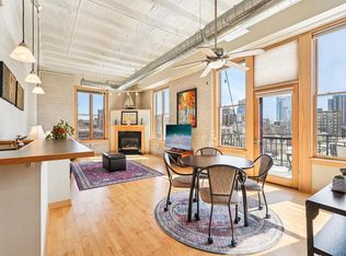 1325 N Van Buren St APT 402, Milwaukee, WI 53202