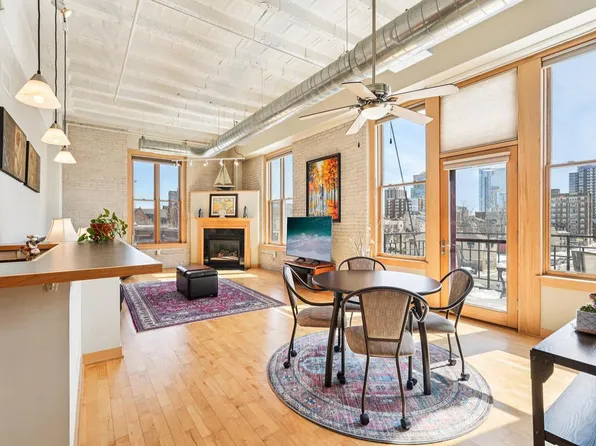 1325 North Van Buren STREET #402, Milwaukee, WI 53202