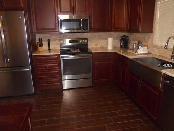 4th image of 902 Avenue M SE