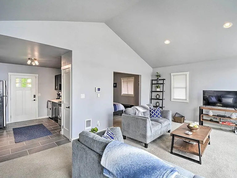 219 Shore Dr — Photo 12