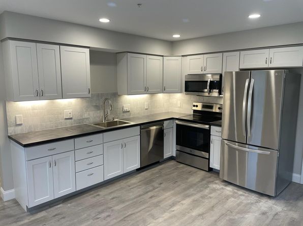 158 Hayden Rowe St SUITE 3