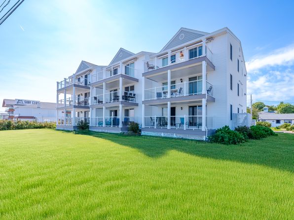 790 York St APT 2