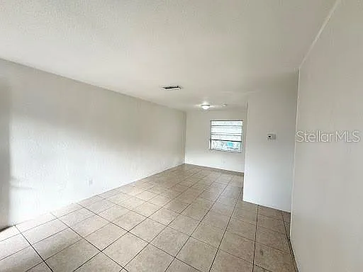 1 bed, 1.0 bath, 800 sqft, $775 — Photo 3