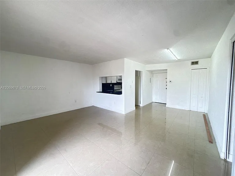 8500 NW 8th St #303 — Photo 6