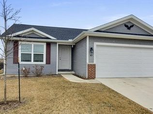 49 Winding Way, Bloomington, IL