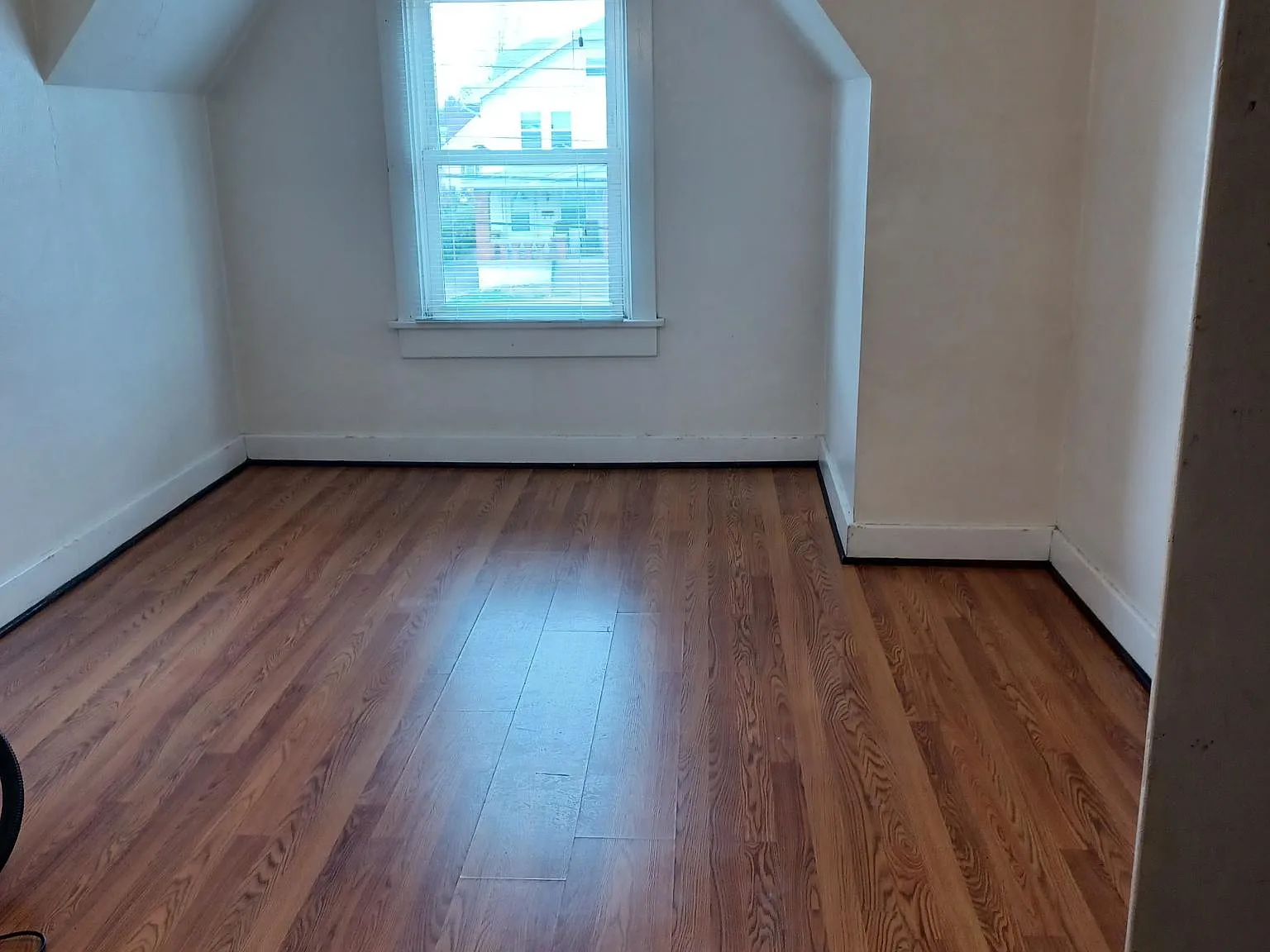 3 bed, 2000 sqft, $1,400 — Photo 3