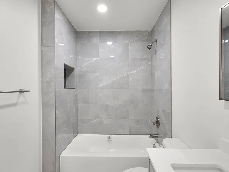 138 Maryland Park Dr — Photo 18