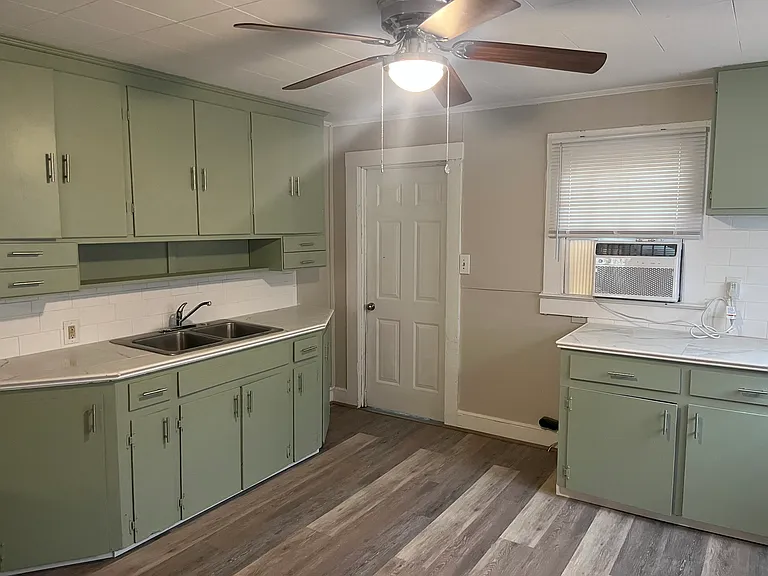 214 Shannonhouse St — Photo 9