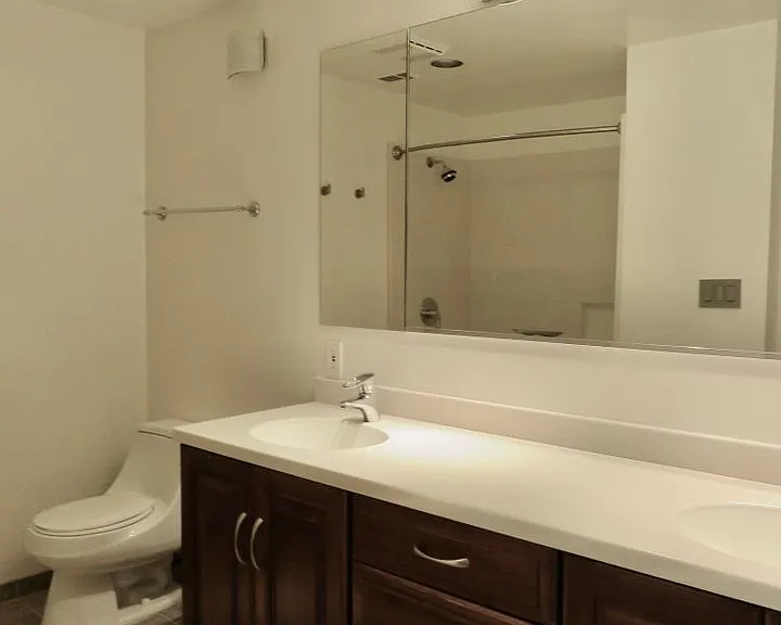 840 Wisconsin St — Photo 16