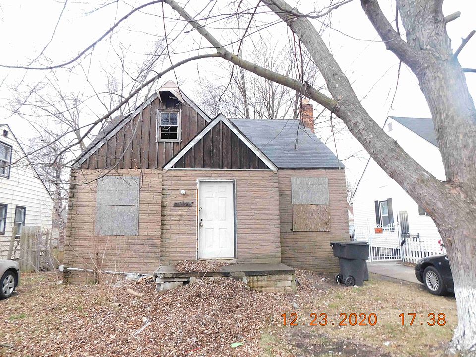 20227 Hickory