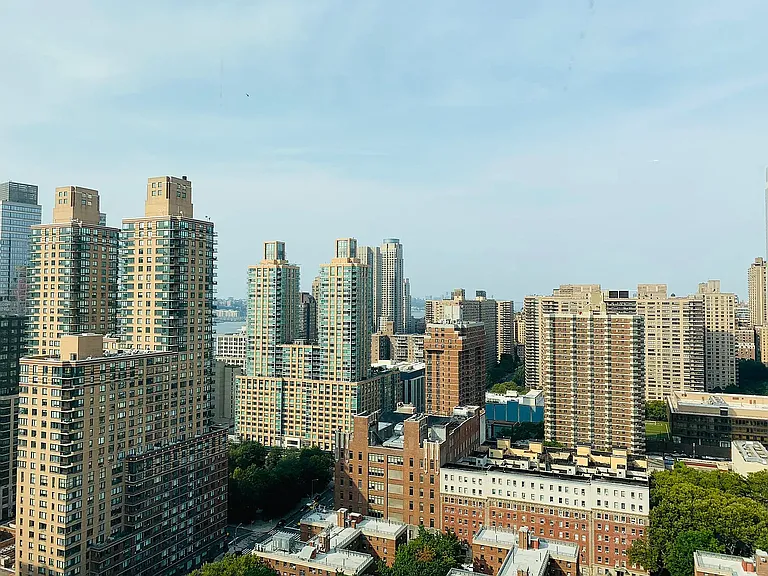 229 W 60th St #24M — Photo 5