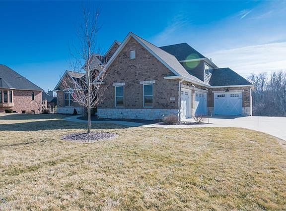 2nd image of 8420 Rockridge