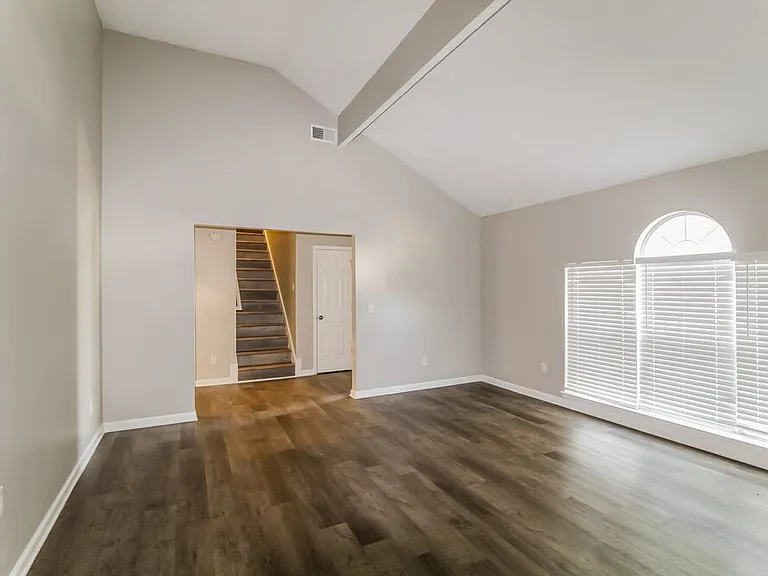 2098 Sugar Creek Falls Ct SE — Photo 8