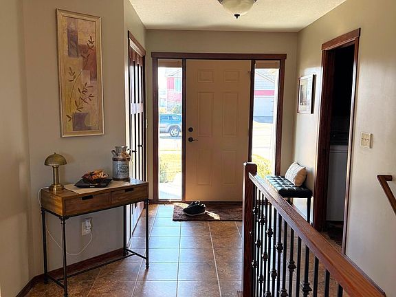 4th image of 4029 Stone Point Dr NE