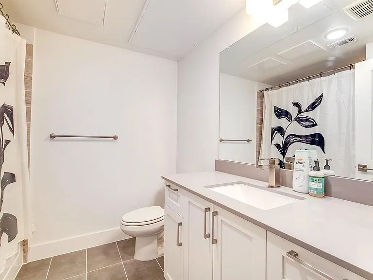 4819 Caroline St #308 — Photo 11