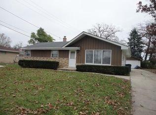 5220 S 8th St, Milwaukee, WI 53221