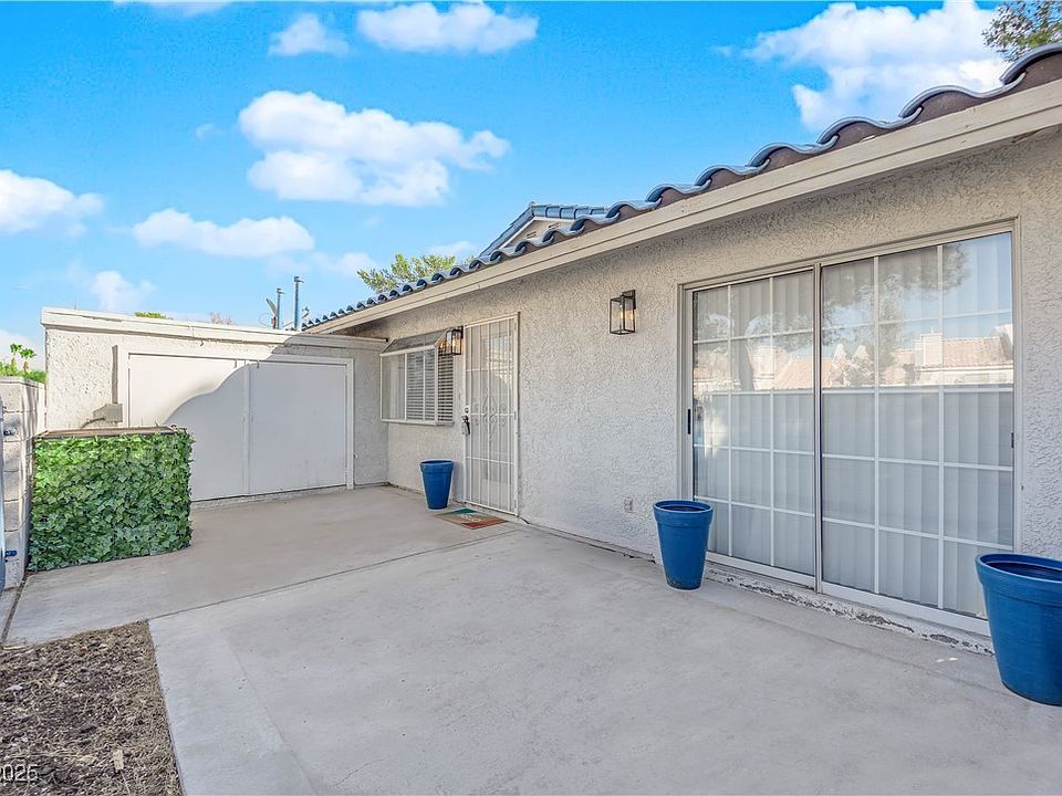 2136 Chertsey Dr UNIT A, Las Vegas, NV 89108 | Zillow