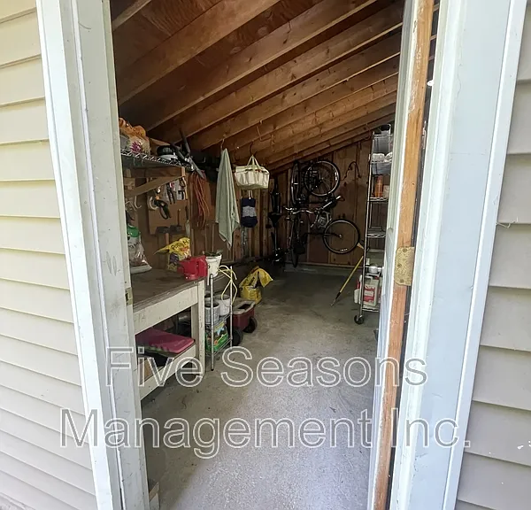 70 Pleasant Ave — Photo 7