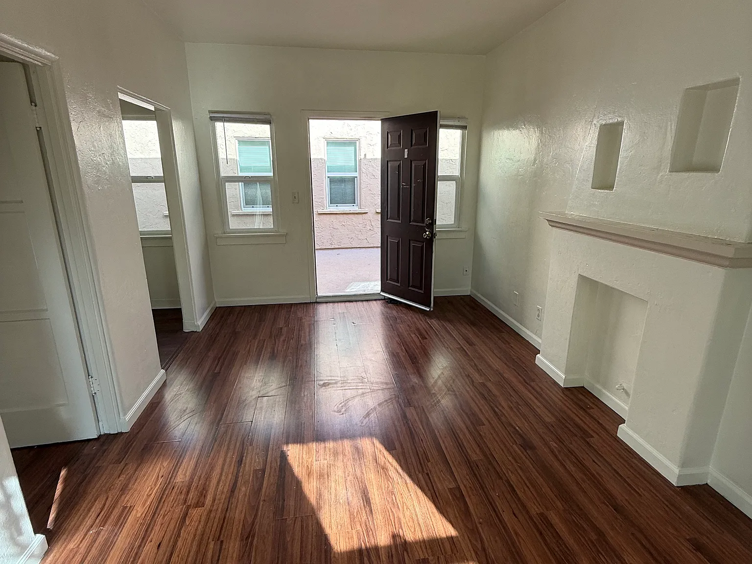 2837 University Ave — Photo 2