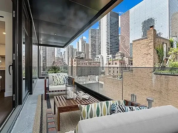 249 East 50th Street image 5 of 9